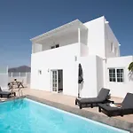 펜션 Casa Leize Piscina Climatizada, Vistas & Ac 10 Minutes Walk From Marina Rubicon 플라야블랑카