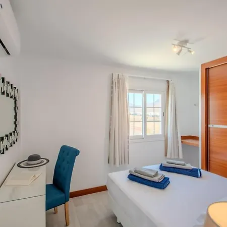 Casa Leize Piscina Climatizada, Vistas & Ac 10 Minutes Walk From Marina Rubicon Holiday home *